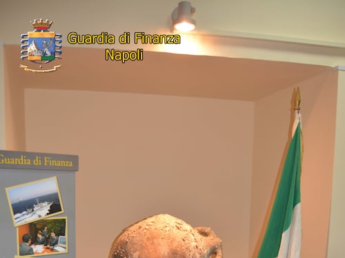 Anfore antiche sequestrate e restituite al Parco di Pompei