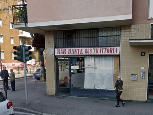 La testata, poi il furto: l'orrore sul 16enne, poi lo straniero devasta un bar