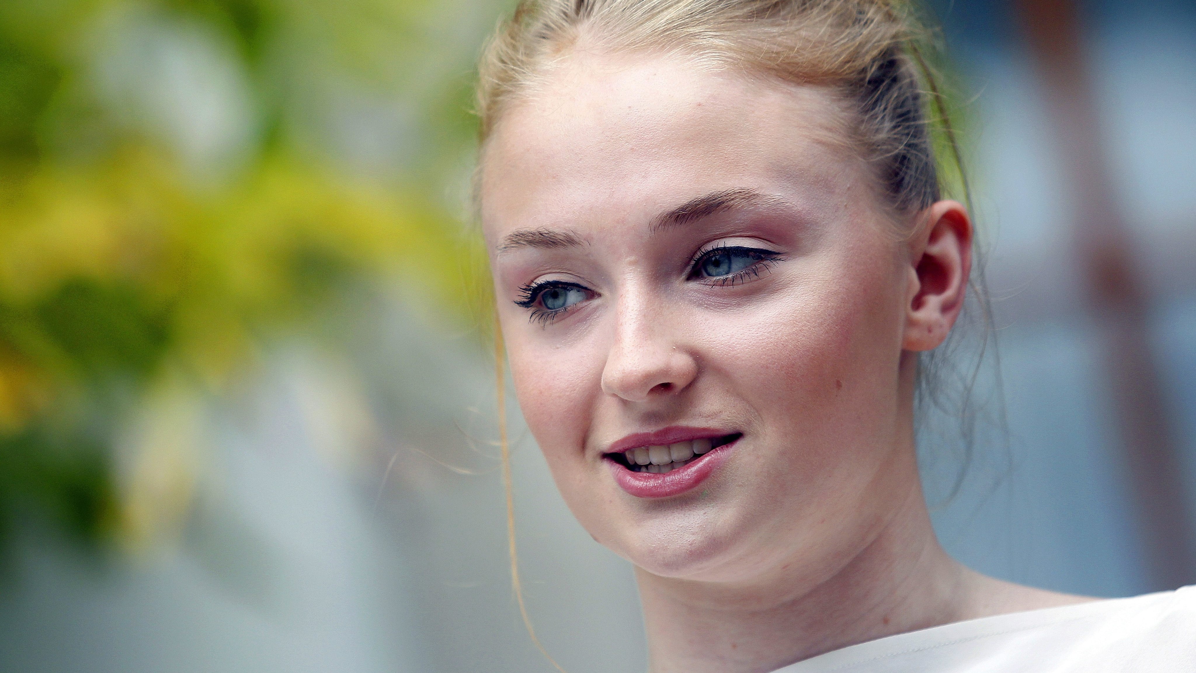 Il Trono di Spade, Sophie Turner rivela: "Ho pensato al suicidio"