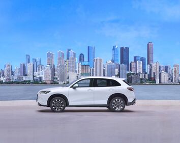 Honda ZR-V 2023, le foto del nuovo suv ibrido 6