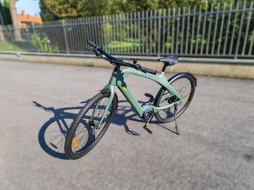 Engwe Mapfour N1 Pro: e-bike in carbonio per la città, elettrica e tecnologica