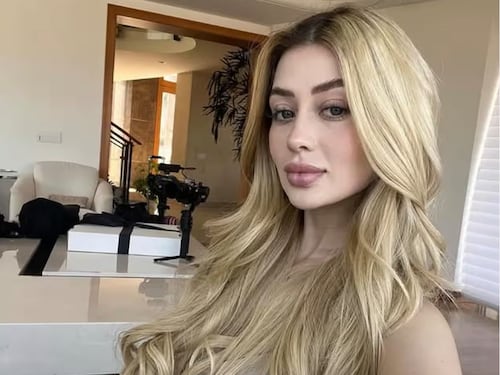 Influencer uccisa in diretta su TikTok. Si indaga per femminicidio
