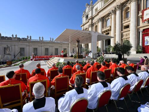 Un Conclave sempre meno italiano