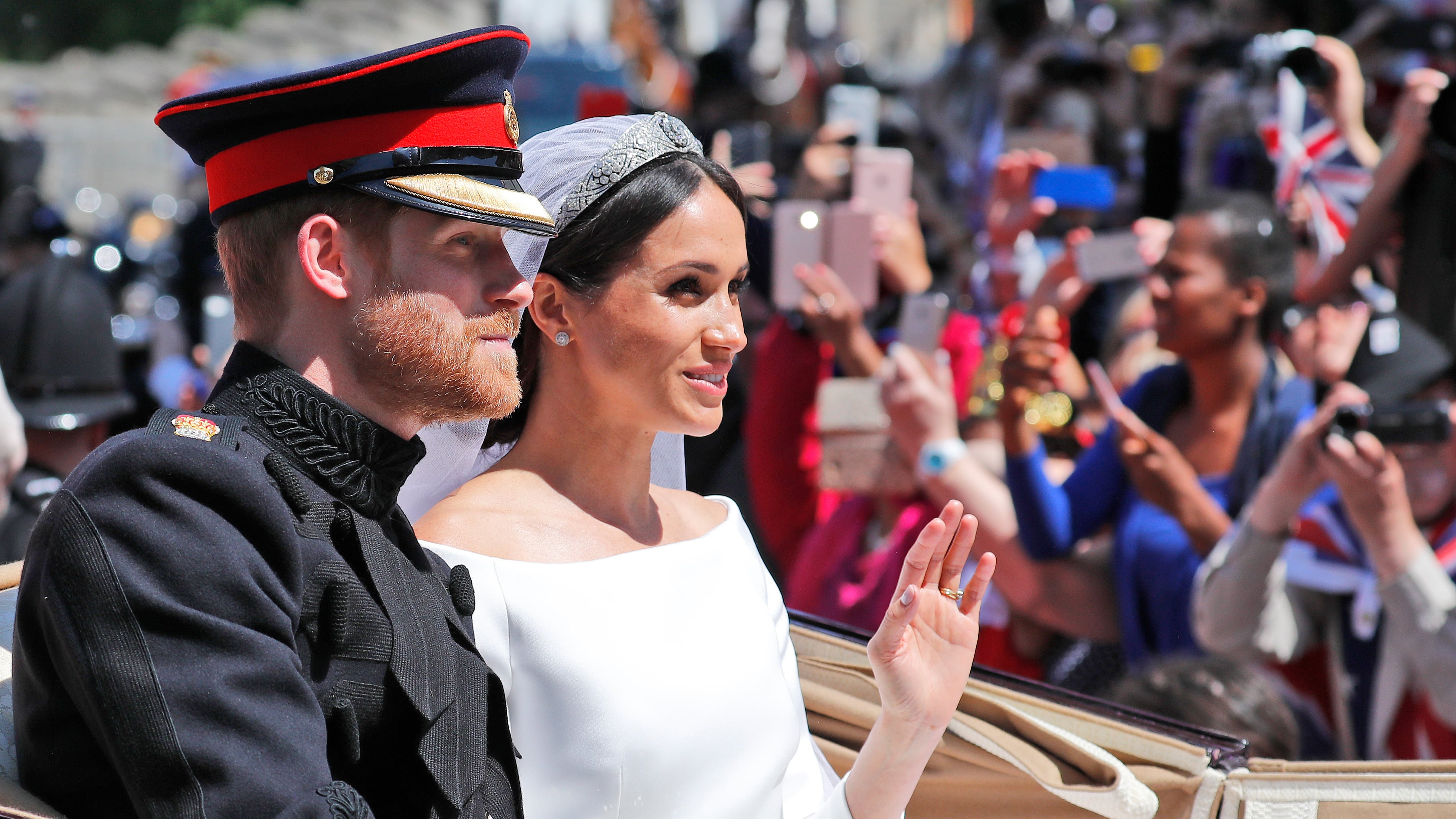 "Mi ha annientato, ma ora ho vinto io”. Dall'anello rispedito per posta al divorzio: chi era l’ex di Meghan