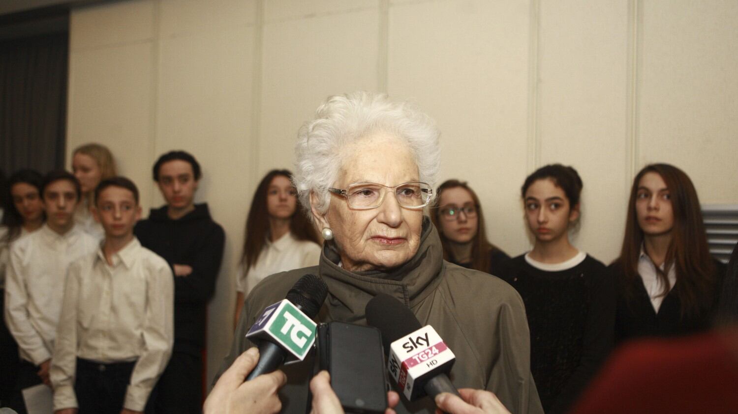 Liliana Segre chiede a Salvini di annullare la festa neofascista