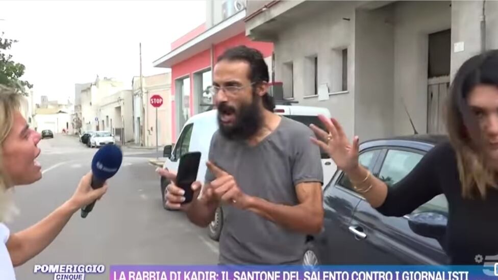 "Vi ucciderò". Le minacce del santone di Miggiano e l'aggressione alle giornaliste