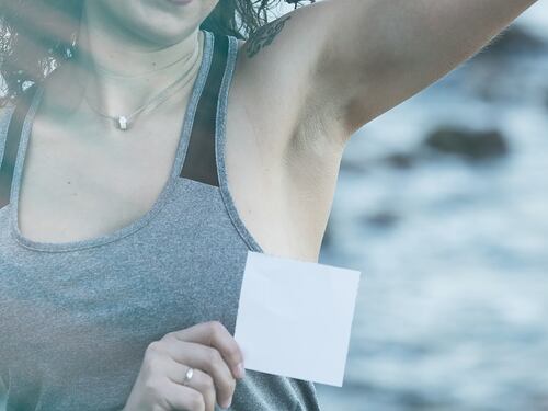 Legame tra deodorante e tumore al seno: tutte le verità