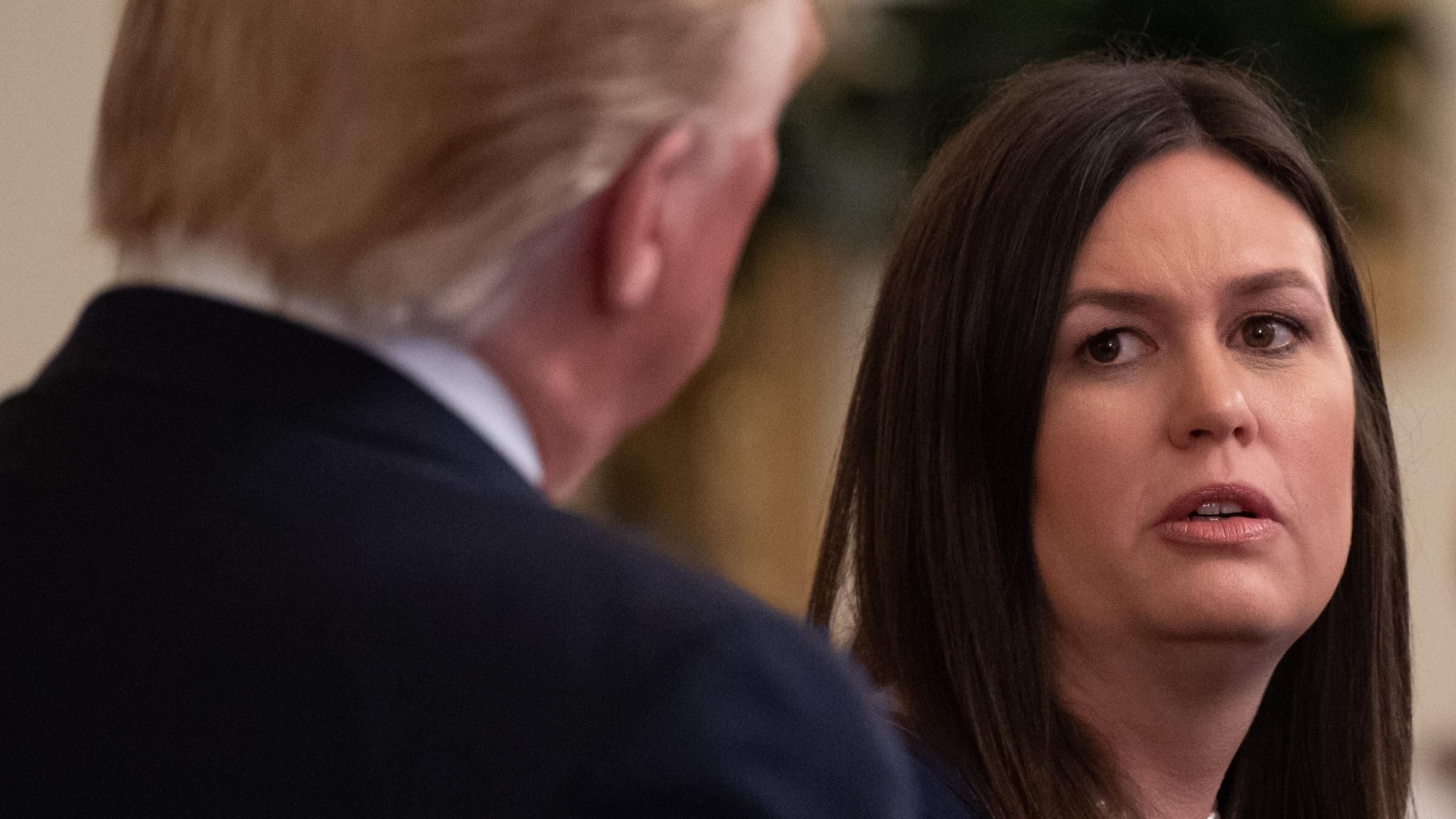 Staff di Trump, un altro addio. Lascia Sanders la portavoce