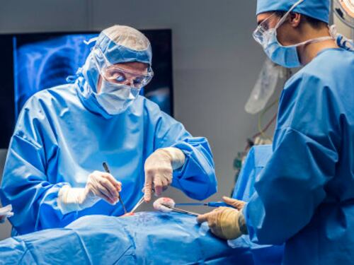 Mancano gli anestesisti: donna col cancro non può essere operata