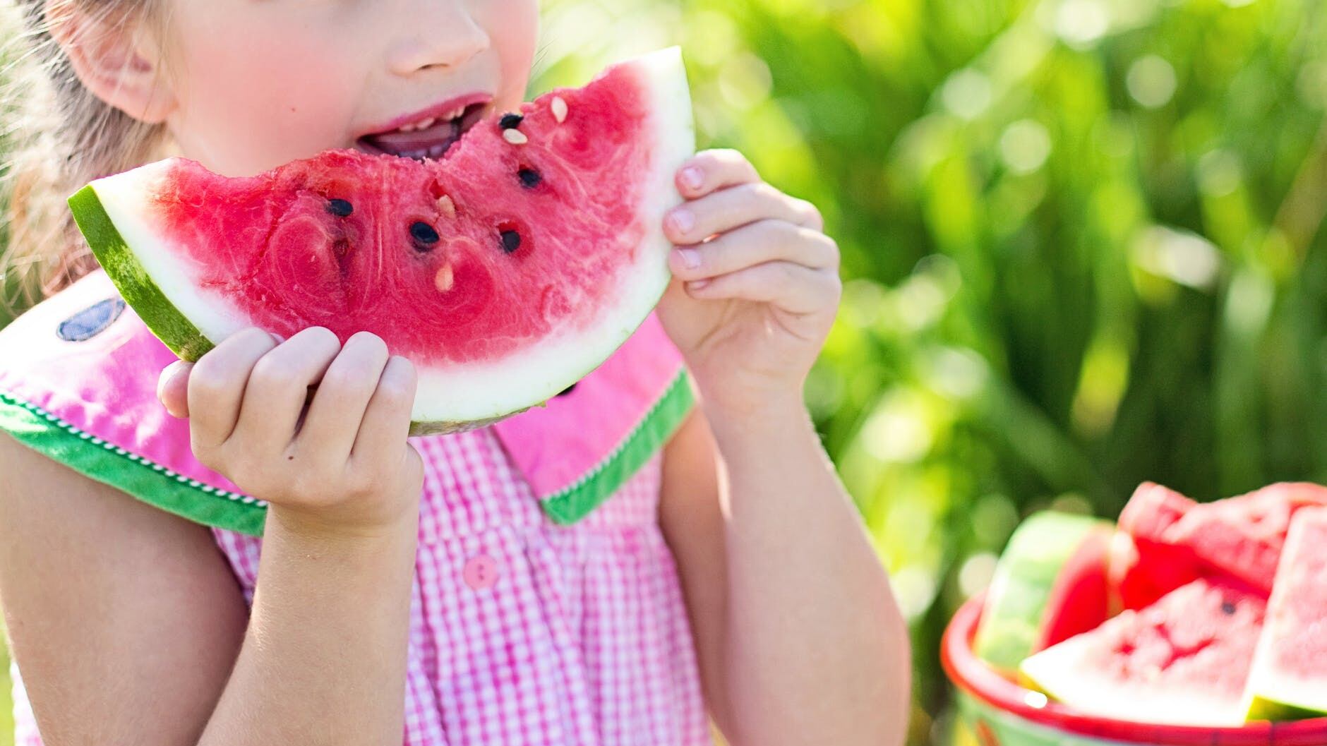 Bambini, cinque pasti al giorno per stare bene