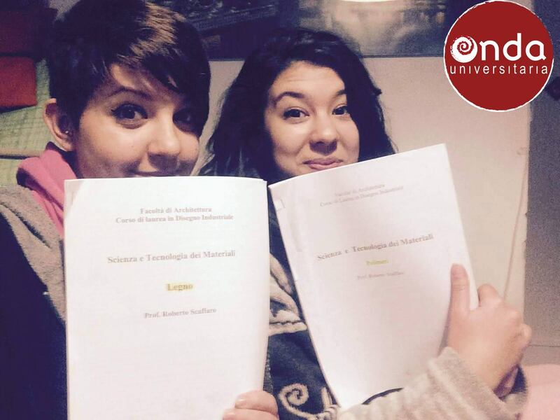 Palermo, le studentesse universitarie: "Escilo il manuale" 2