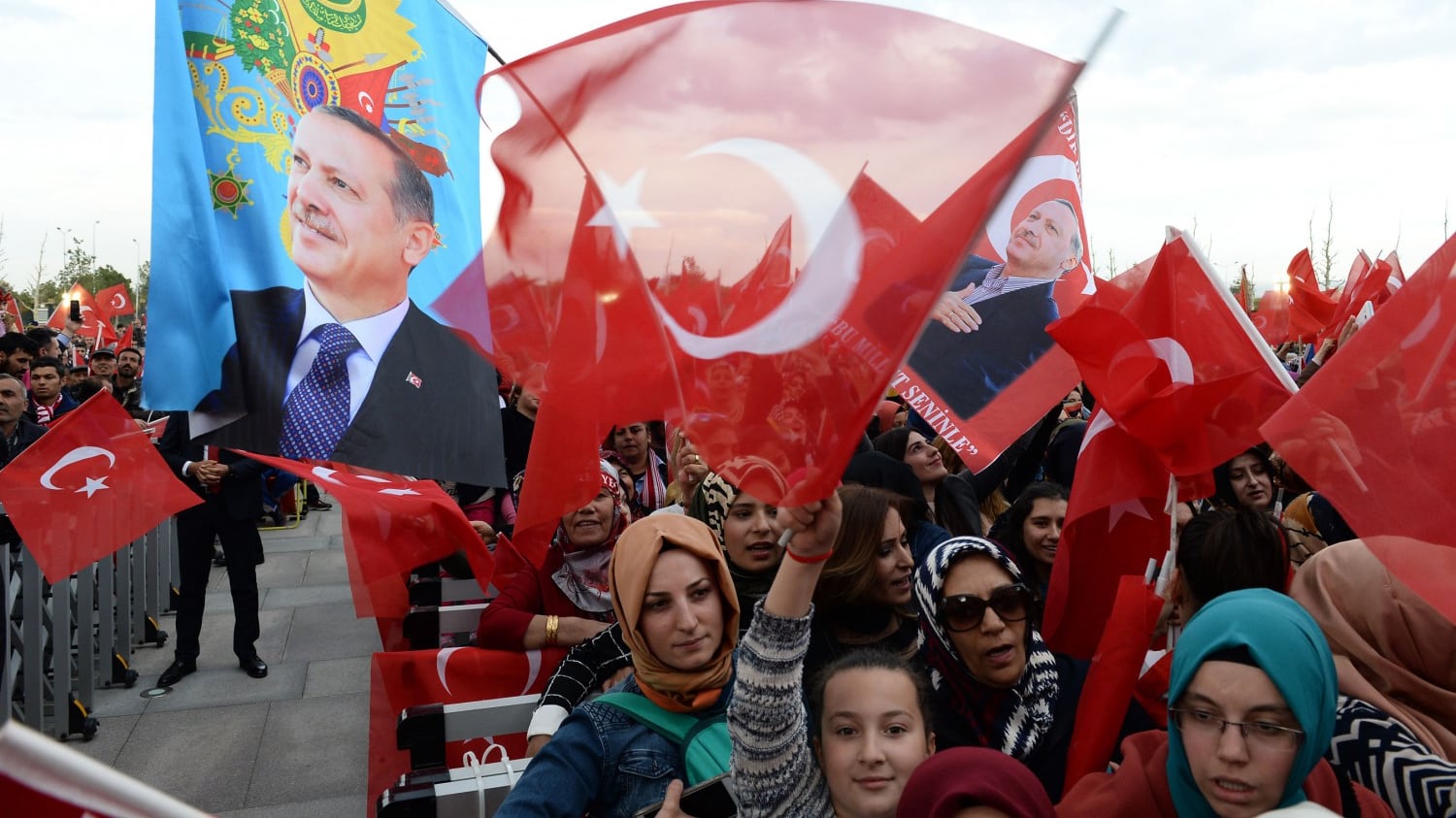 Siria, Erdogan: nuova offensiva. Ed è blackout per l'opposizione