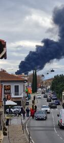 Rogo di Calenzano, il fumo e i danni causati dall'onda d'urto a centinaia di metri di distanza 2