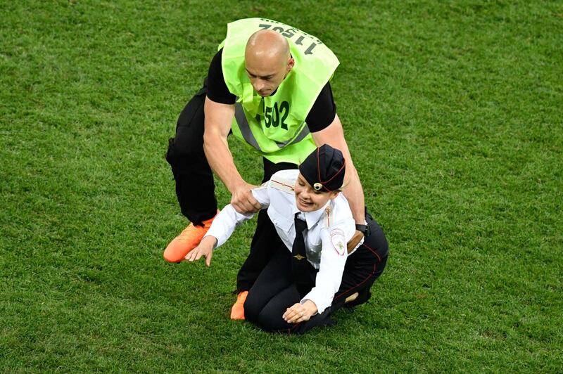 Invasione di campo durante la finale dei Mondiali 10