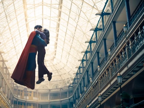 Il Superman woke vola primo