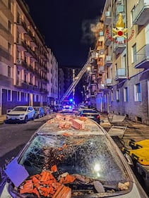 L'esplosione di una mansarda a Torino: cinque feriti  5