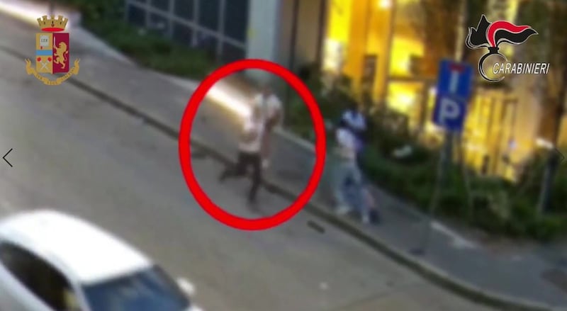 Rissa a Milano con arma da fuoco: coinvolti due trapper 3