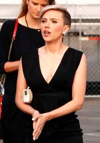 Oscar, Scarlett Johansson sfoggia il look rasato 17