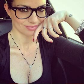Laura Torrisi, sexy scollatura 5
