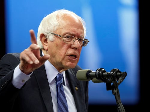 E spunta la strana alleanza Sanders-Bannon per i controlli