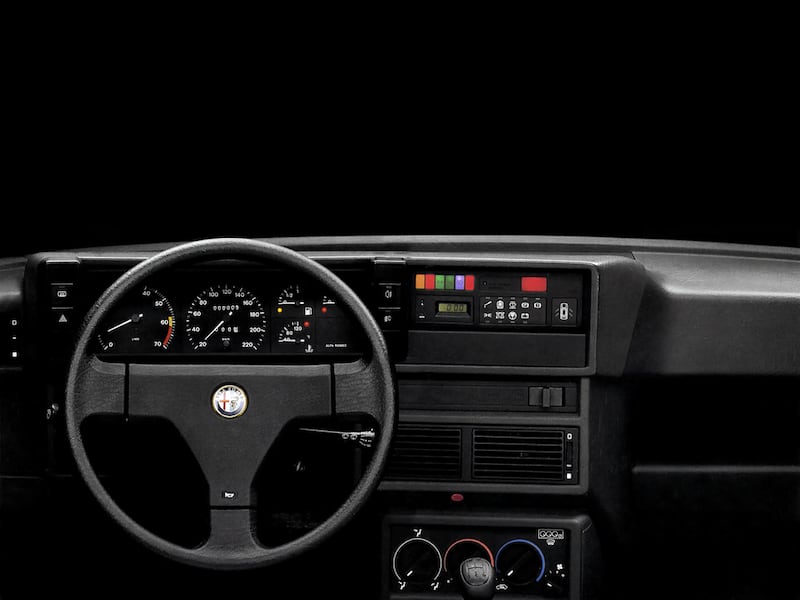 Alfa 75: guarda la gallery 3