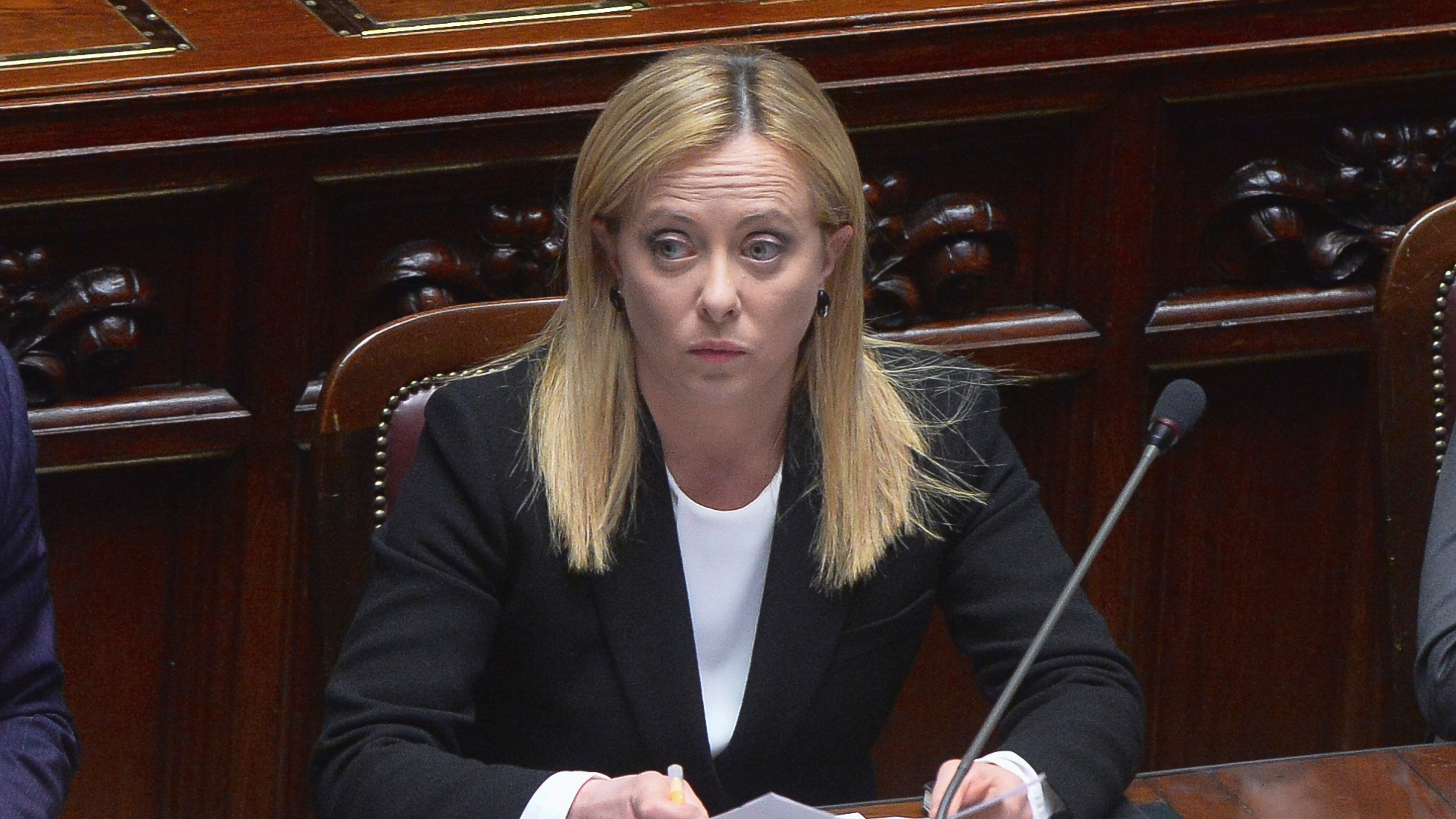 La doppia mossa del governo: ponte e riforma del fisco "Sarà una rivoluzione dopo cinquant'anni"