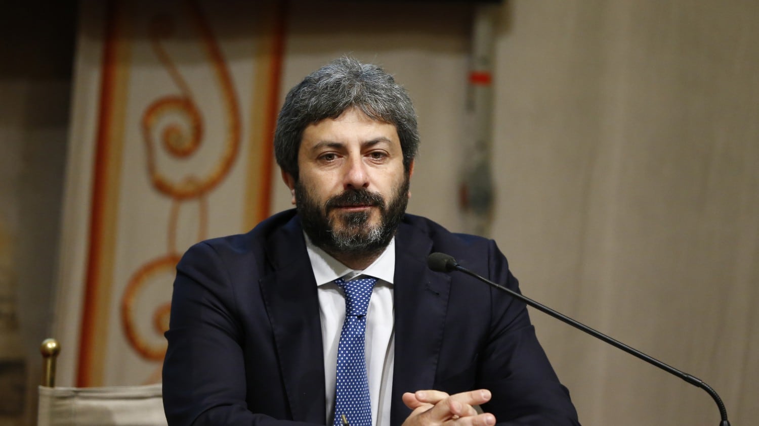 Lo slogan dei Pensionati che irrita Fico