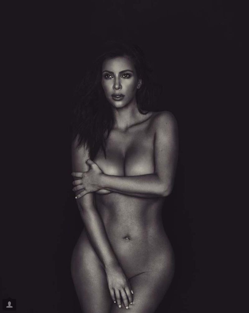 Emily Ratajkowski e Kim Kardashian in topless 19