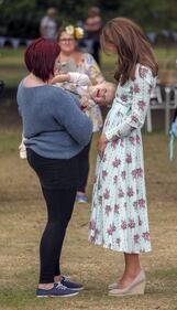 Kate Middleton circondata dai bimbi: foto 4