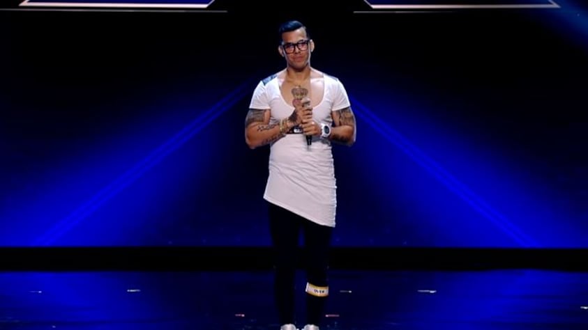 Sorpresa a X Factor: sul palco arriva l'autore della "Papu dance"