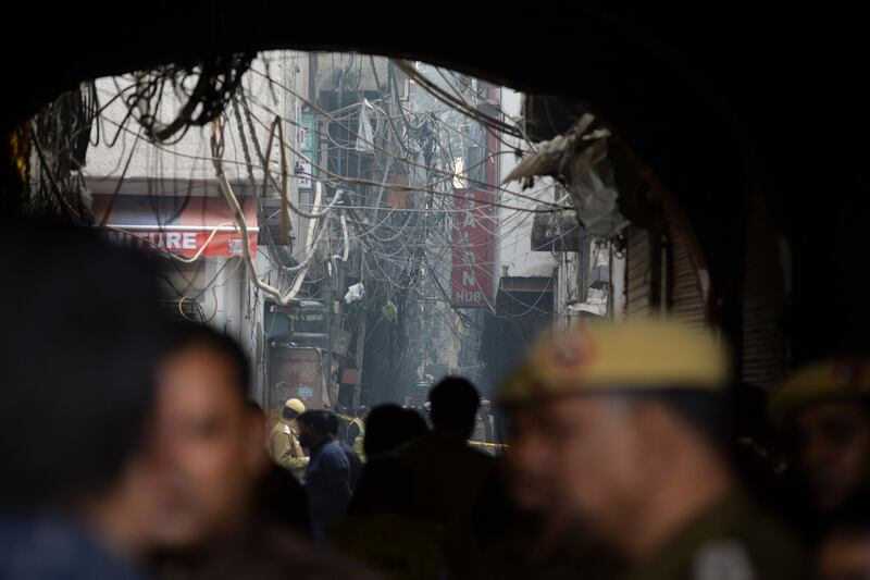 Incendio divampato in una fabbrica di New Delhi,. Molti gli operai morti 7
