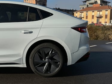 Skoda Enyaq Coupè RS: guarda la gallery del SUV coupè elettrico 12