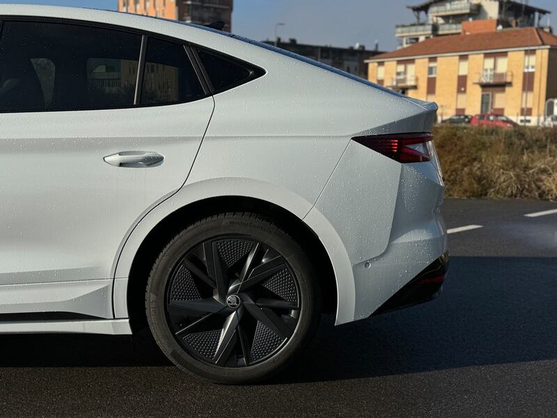 Skoda Enyaq Coupè RS: guarda la gallery del SUV coupè elettrico 12