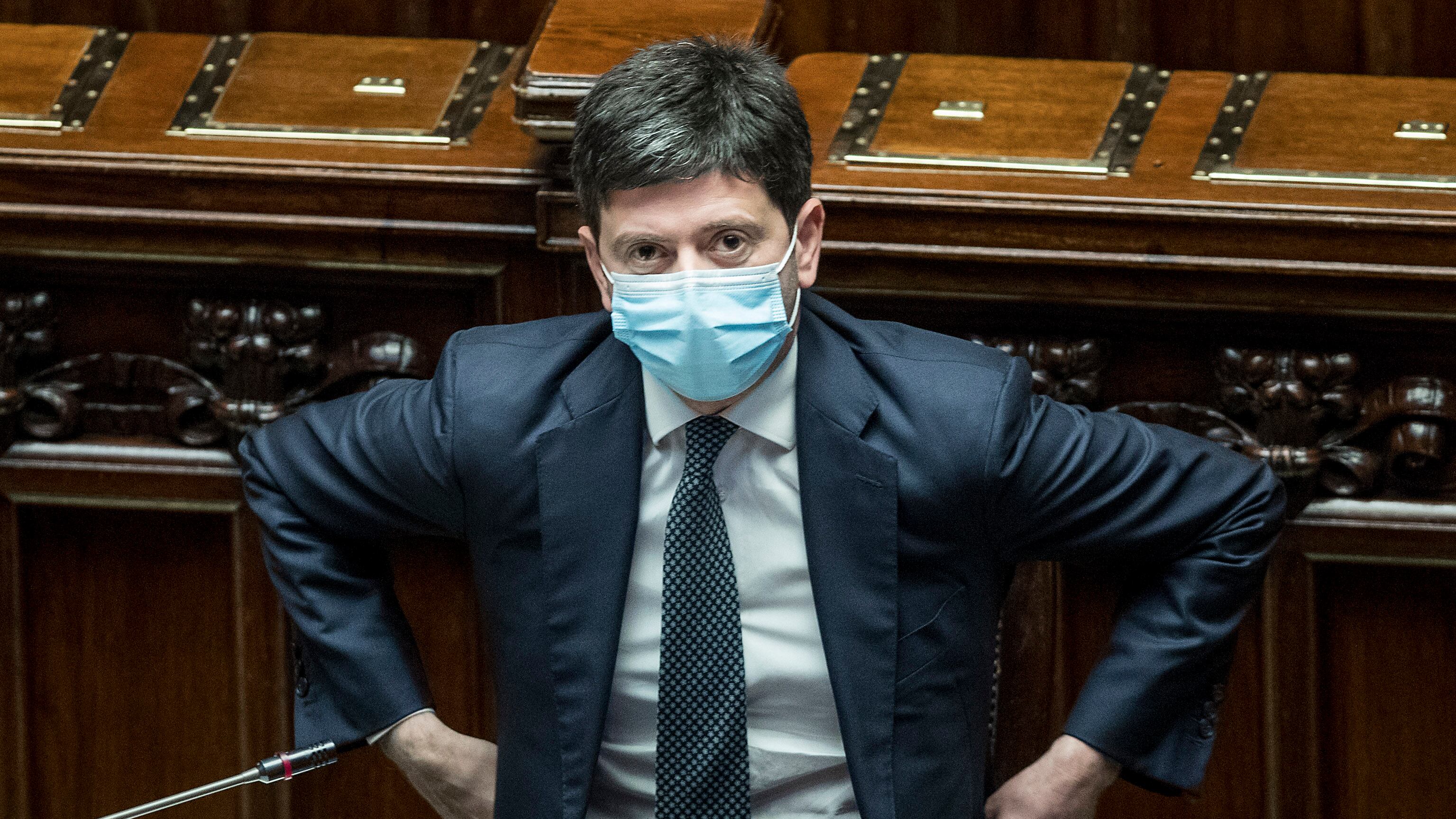 "Lo hai capito o no?". La sfuriata di Speranza per i tendoni del Qatar