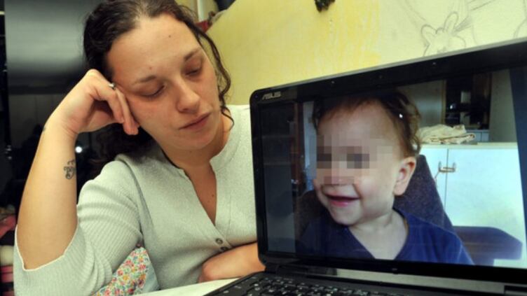 Bimba rapita dal papà: "L'ha presa dalla scuola". Scatta la caccia all'uomo