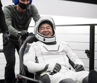 Il ritorno della capsula Crew Dragon 2 sulla terra 1