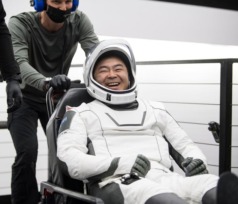 Il ritorno della capsula Crew Dragon 2 sulla terra 1