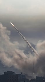 Hamas attacca Israele con razzi e missili: almeno 100 feriti 7