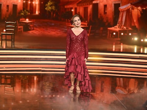 Barbara d'Urso fa causa a Mediaset: "Ingerenze e diritti non pagati". L'azienda: "Compensi per 35 milioni"