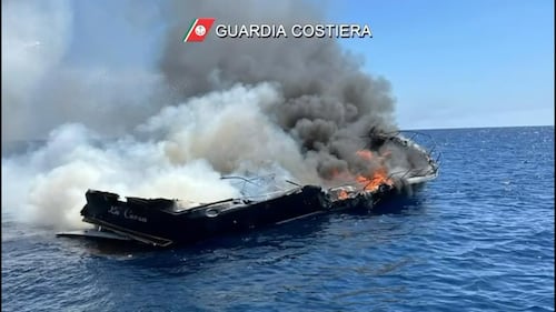 Incendio sullo yacht di Stefania Craxi: le operazioni di soccorso della Guardia Costiera 6