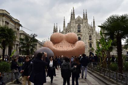 La "Maestà sofferta" arriva in piazza Duomo 3