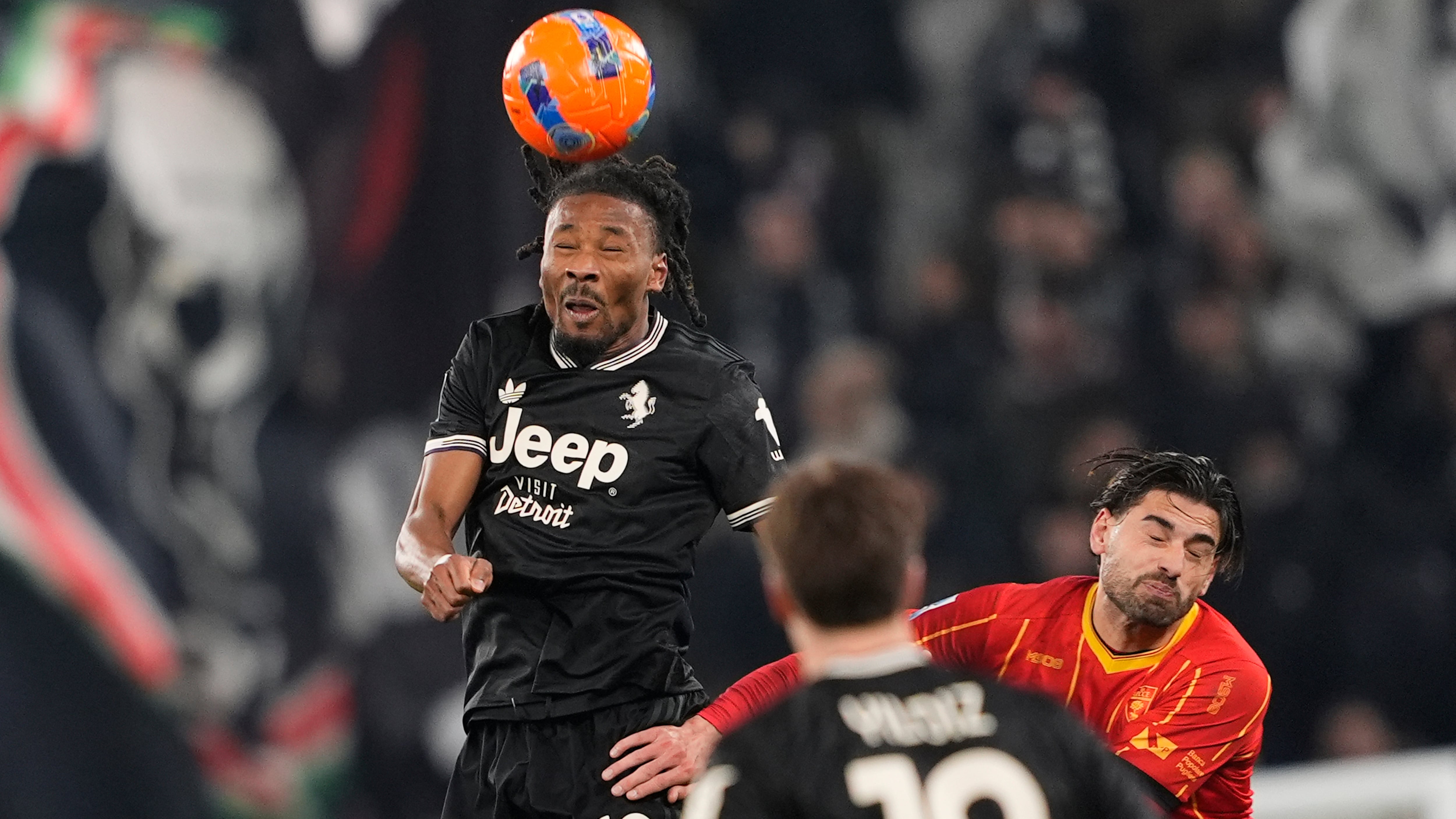 Passo falso della Juventus, bloccata sull’1-1 dal Lecce. David sbaglia un rigore