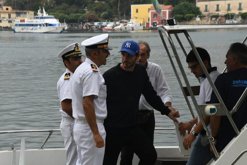 Capitan De Martino, prende il largo 2