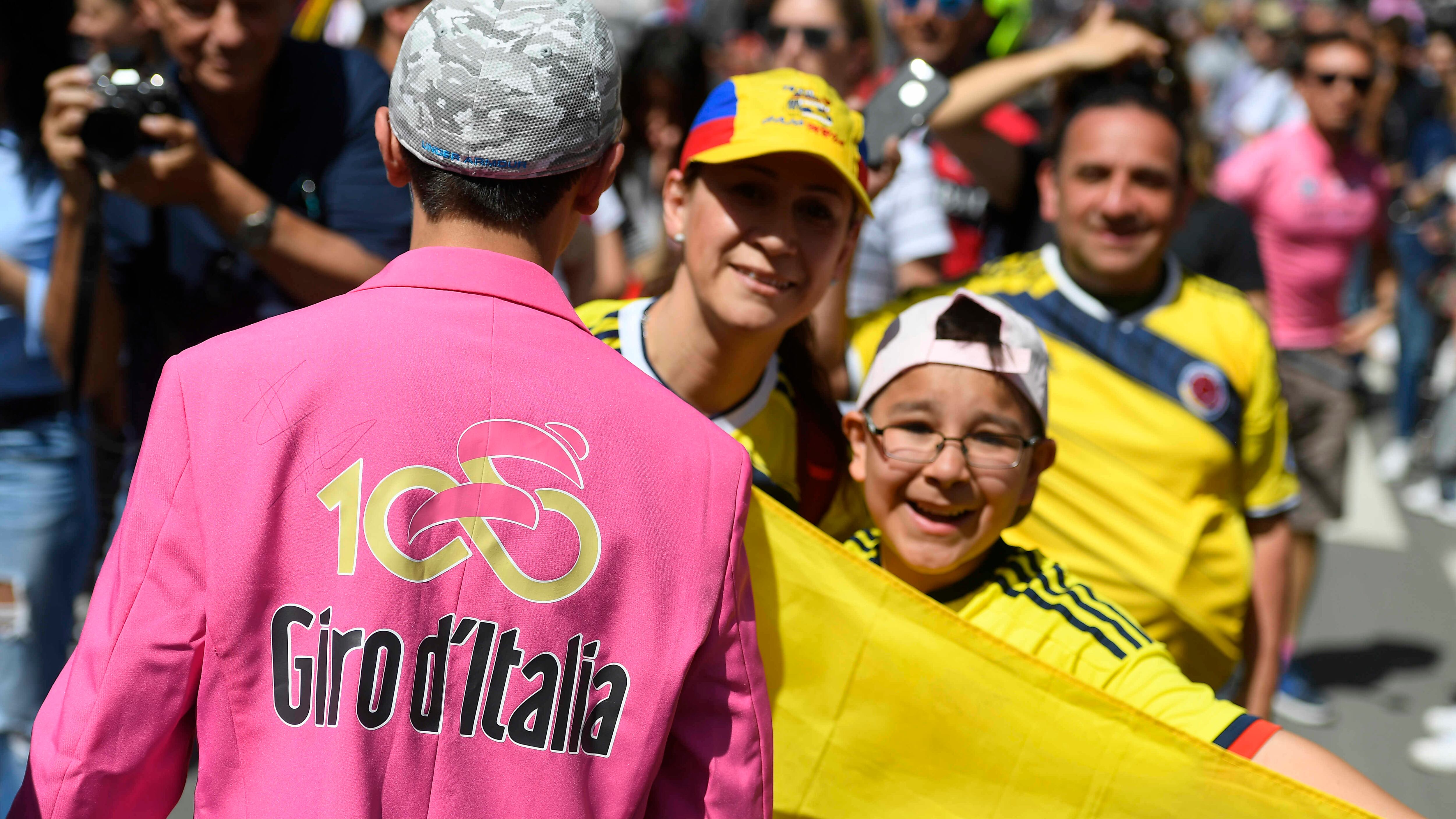 Da Monza al Duomo il Giro ritorna a casa e la città si ferma