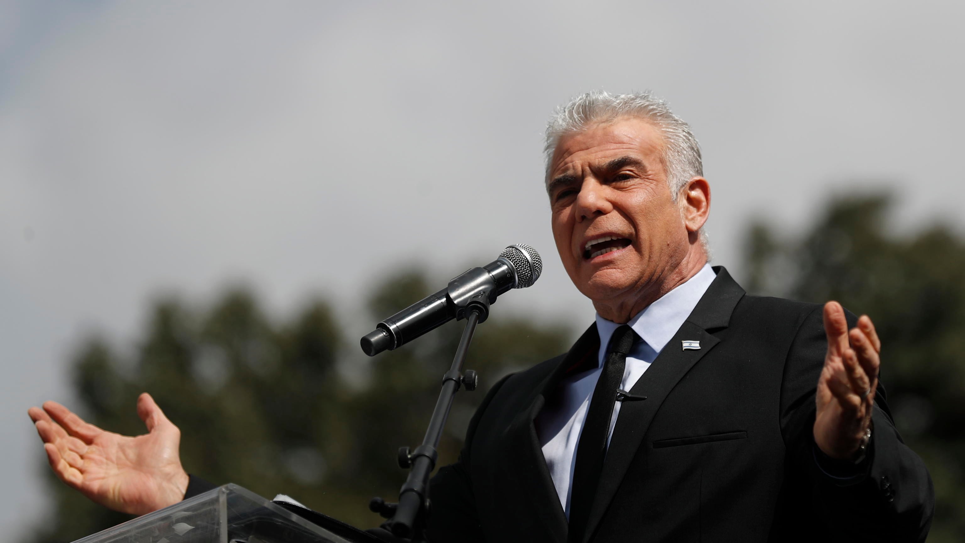 "Quanti ebrei devono morire?". L'ex premier israeliano Lapid contro la sinistra globale