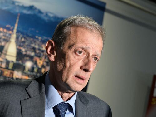 Enti, banche e holding: il «sistema Fassino» vacilla