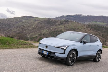 Volvo EX30, guarda le foto 9