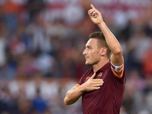 Totti-Roma, ufficiale: contratto rinnovato per un'altra stagione