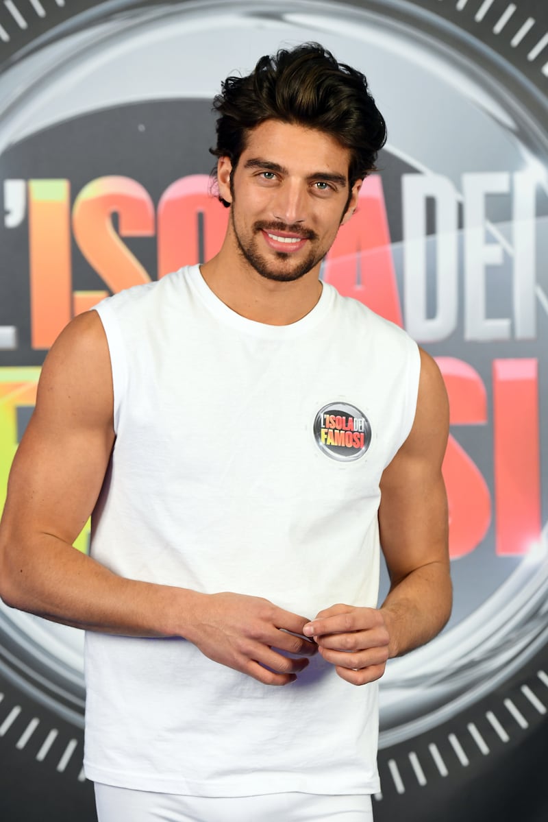 Isola dei Famosi 2017, cast e conduzione 7