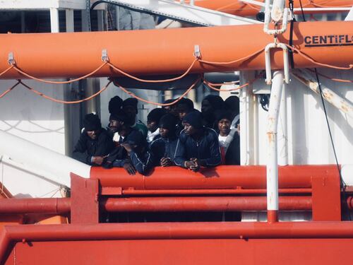 Nuova beffa per l'Italia: molti migranti della Ocean Viking resteranno nel nostro paese
